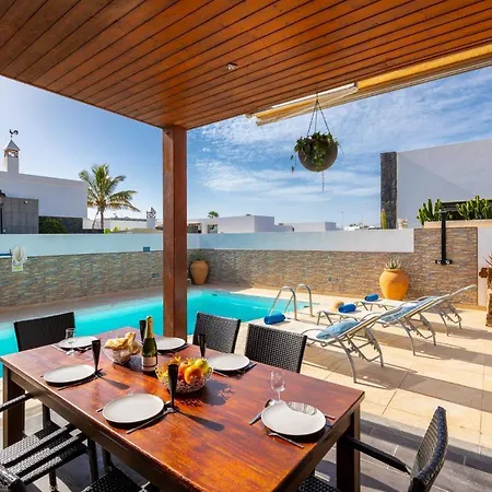 Sal Marina Villa Puerto del Carmen (Lanzarote)